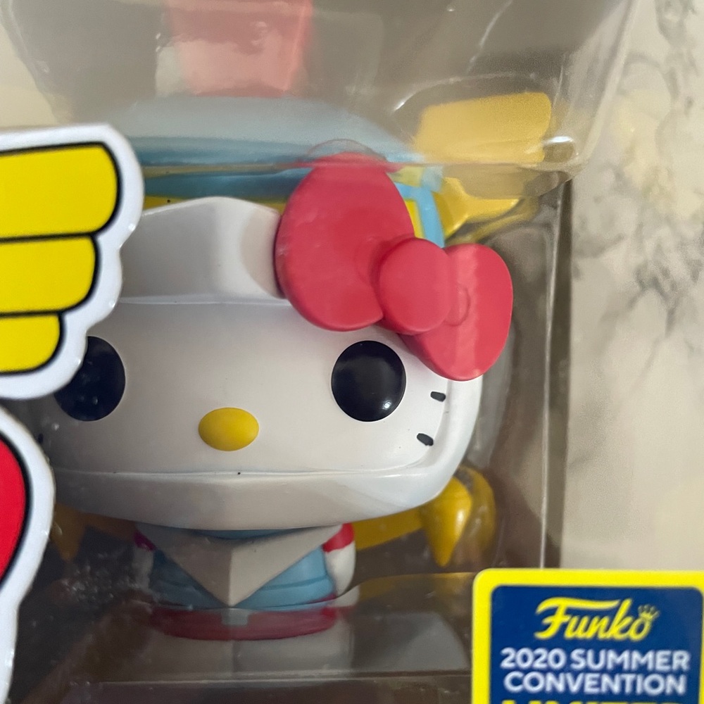 Hello Kitty Funko Pop 39 - Picture 2 of 9